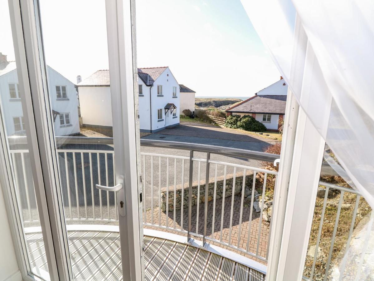 Bay View Villa Holyhead Exterior foto