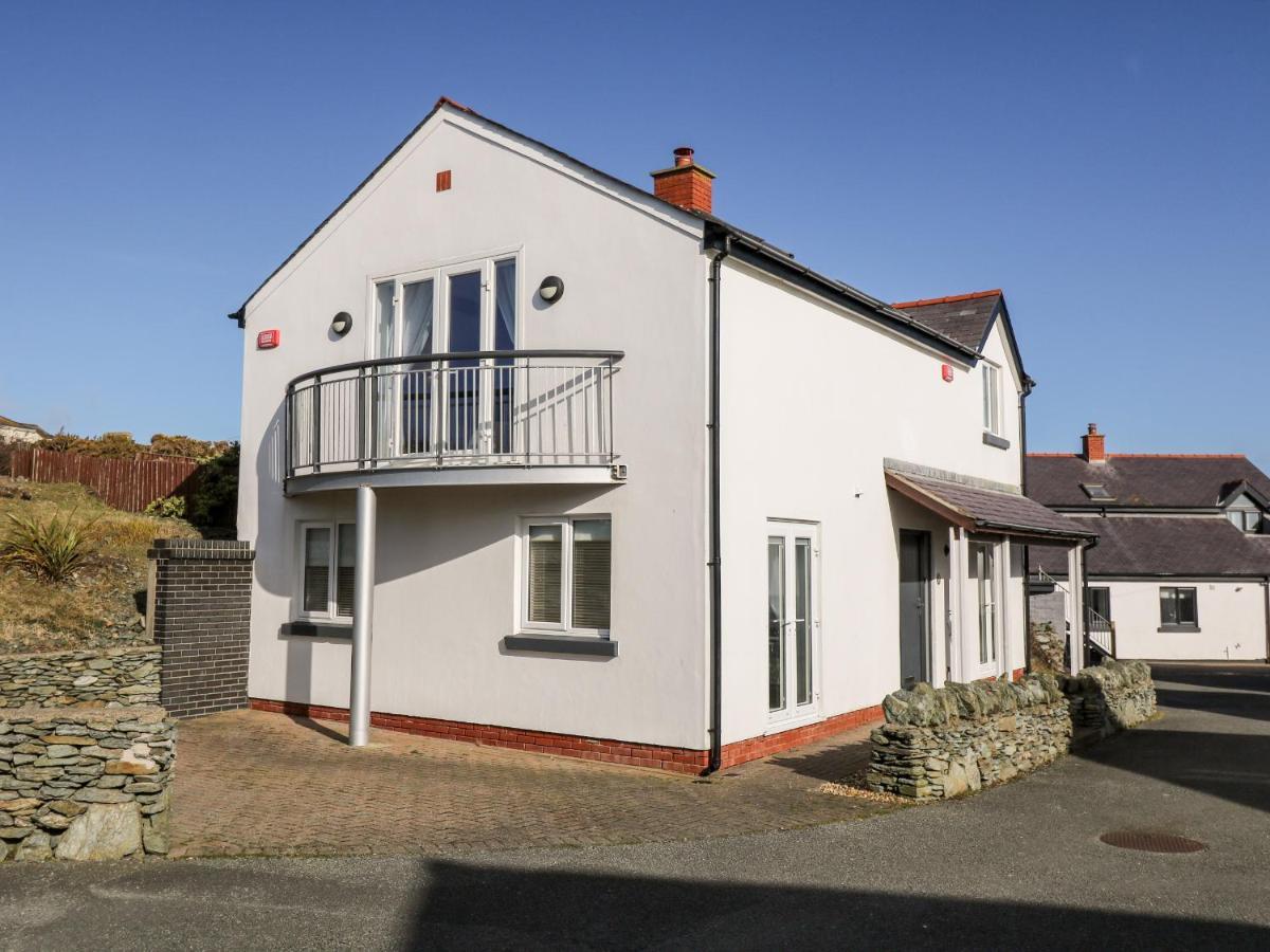 Bay View Villa Holyhead Exterior foto